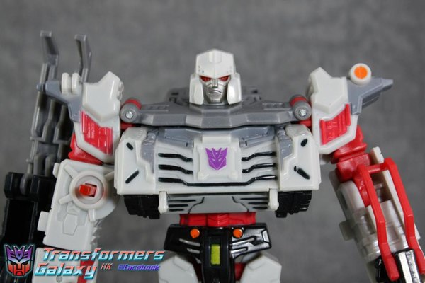 Takara Transformers United UN 25 Tank Megatron  (11 of 50)